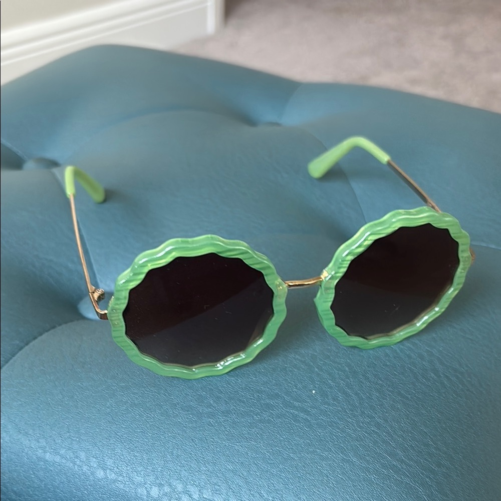 Aguabendita x Target Green Round Sunglasses